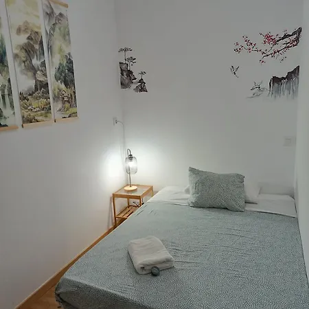 Хостел Tenerife Dreams Coffee&bed *